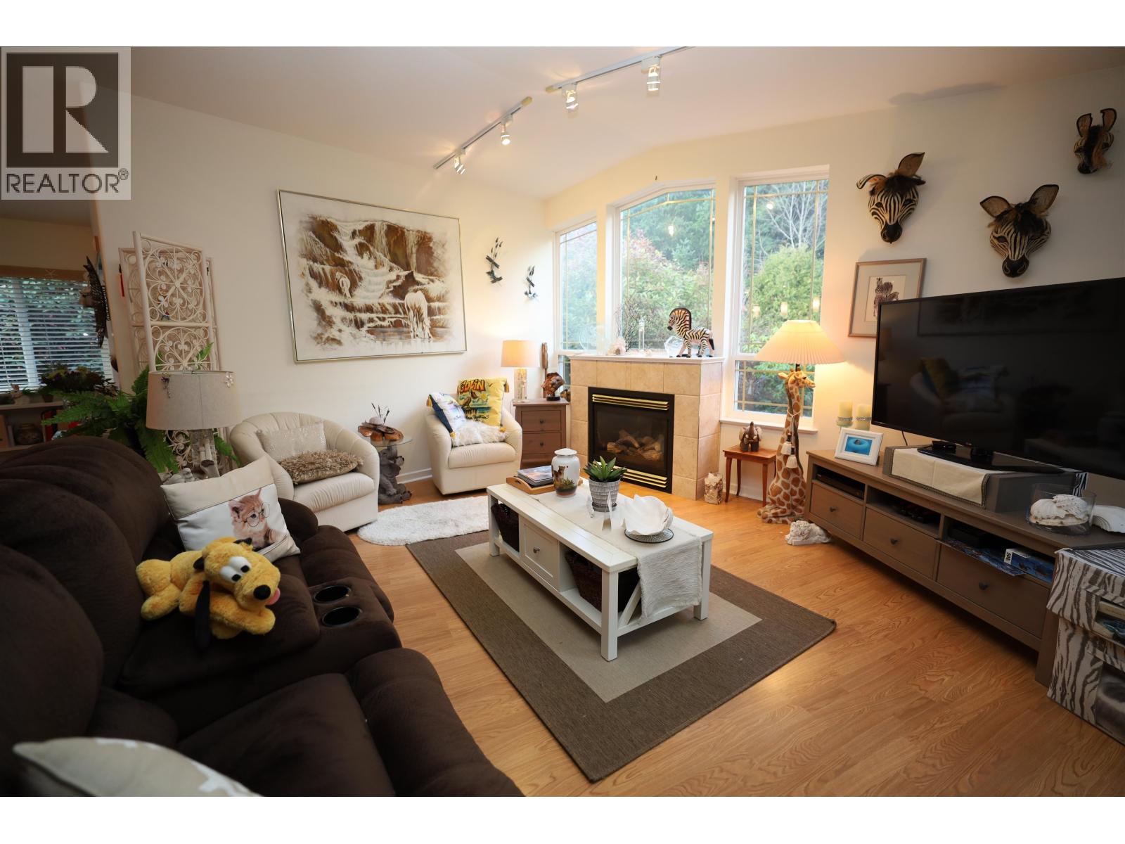 312 1585 Field Road Property Photo 6