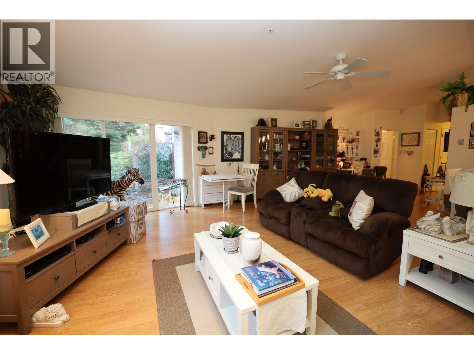 312 1585 Field Road Property Photo 7