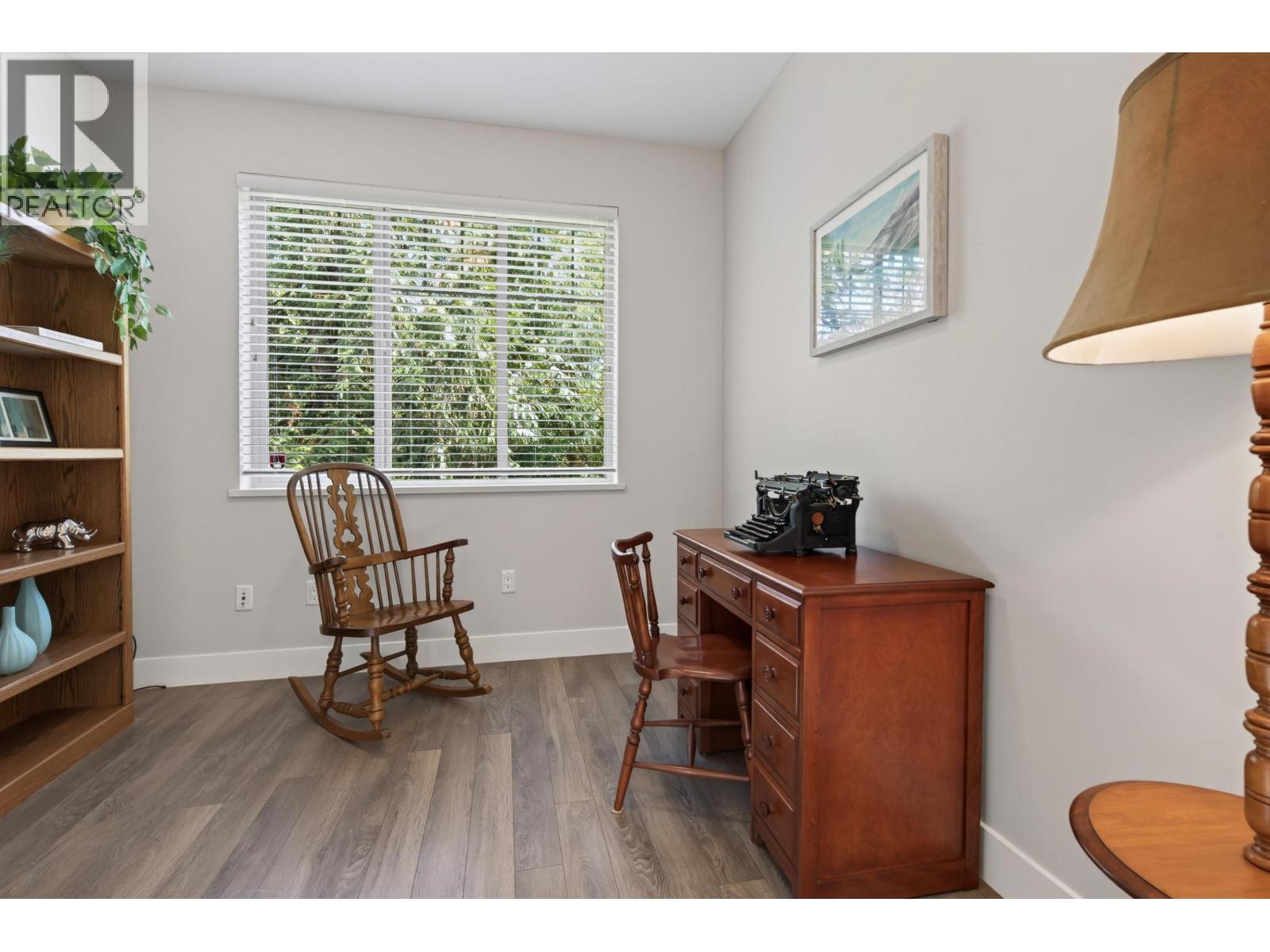 107 3458 Burke Village Promenade Property Photo 10