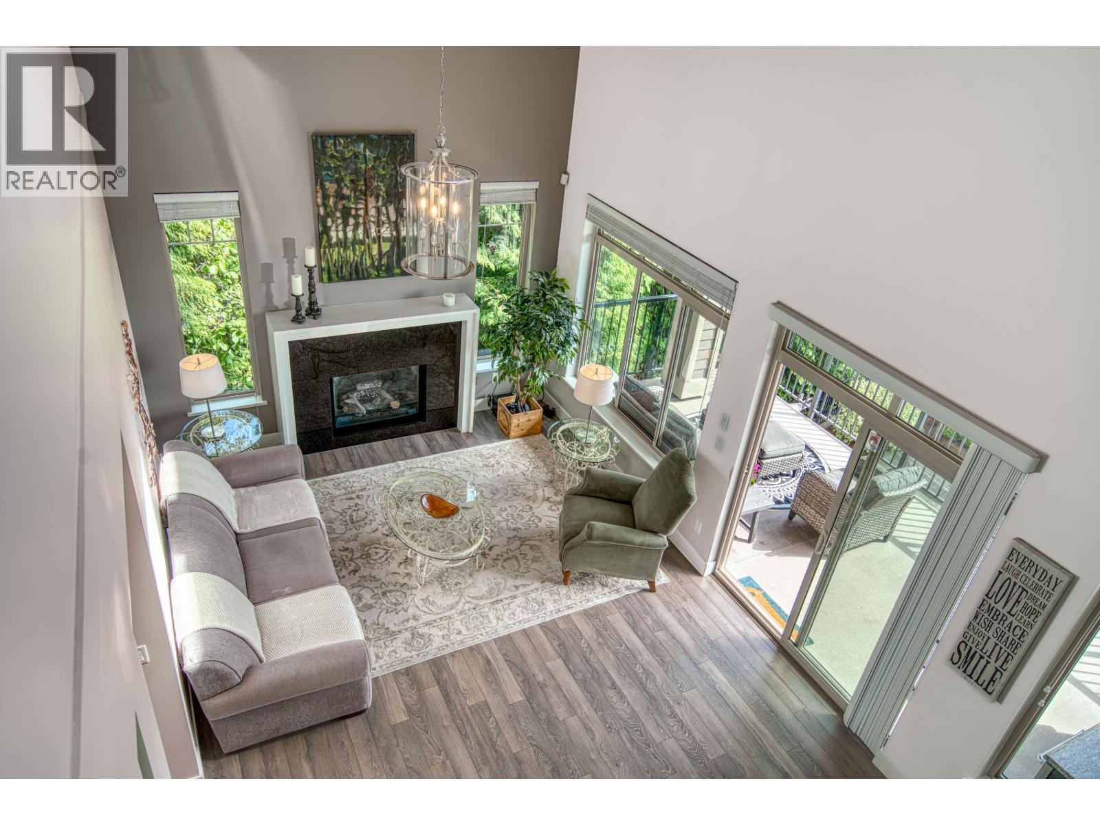 107 3458 Burke Village Promenade Property Photo 18