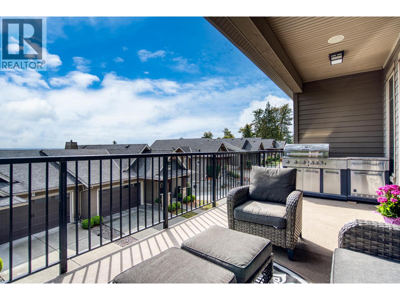 107 3458 Burke Village Promenade Property Photo 23