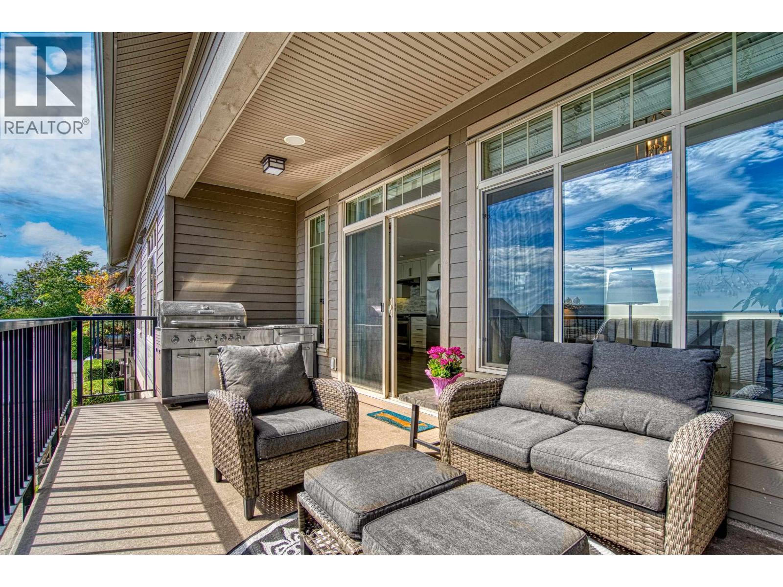 107 3458 Burke Village Promenade Property Photo 24