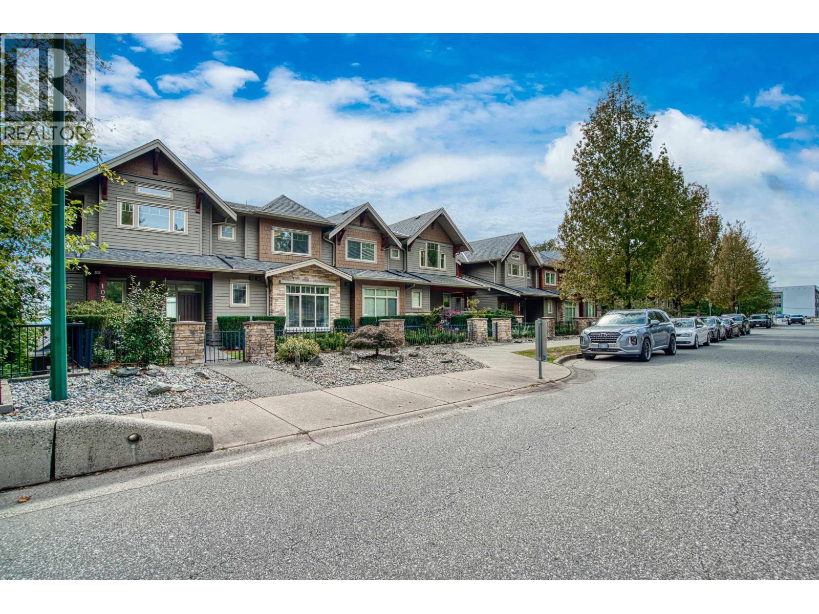 107 3458 Burke Village Promenade Property Photo 40