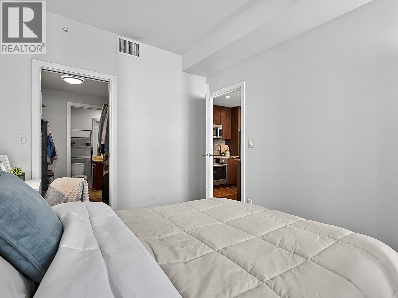 510 8628 Hazelbridge Way Property Photo 14