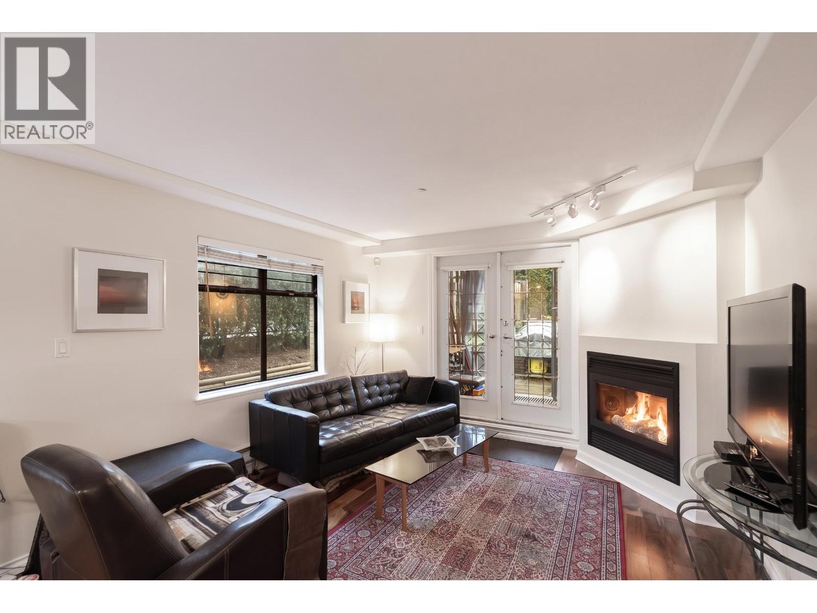 101 2829 Ash Street Property Photo 1