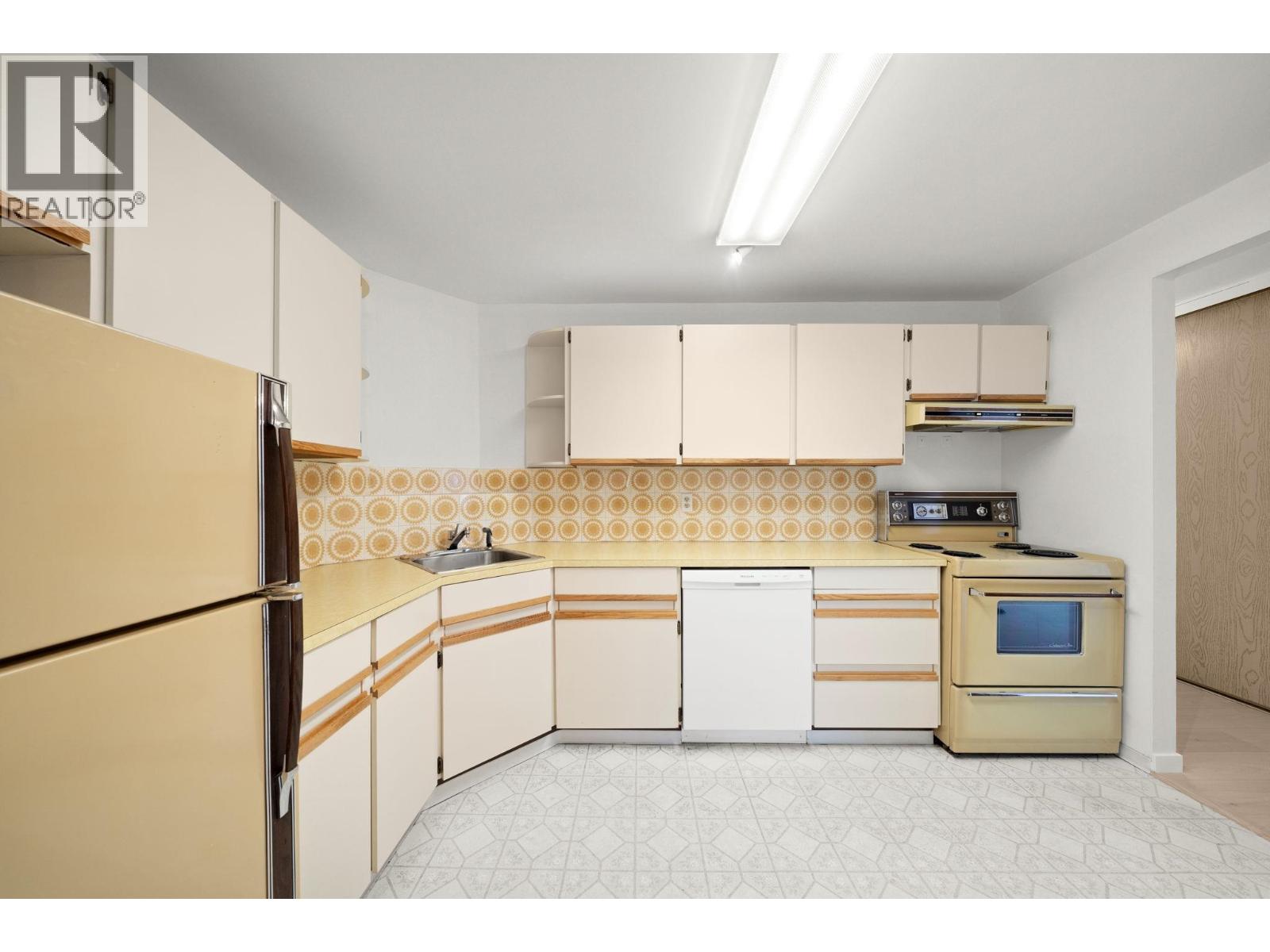 1002 6651 Minoru Boulevard Property Photo 10