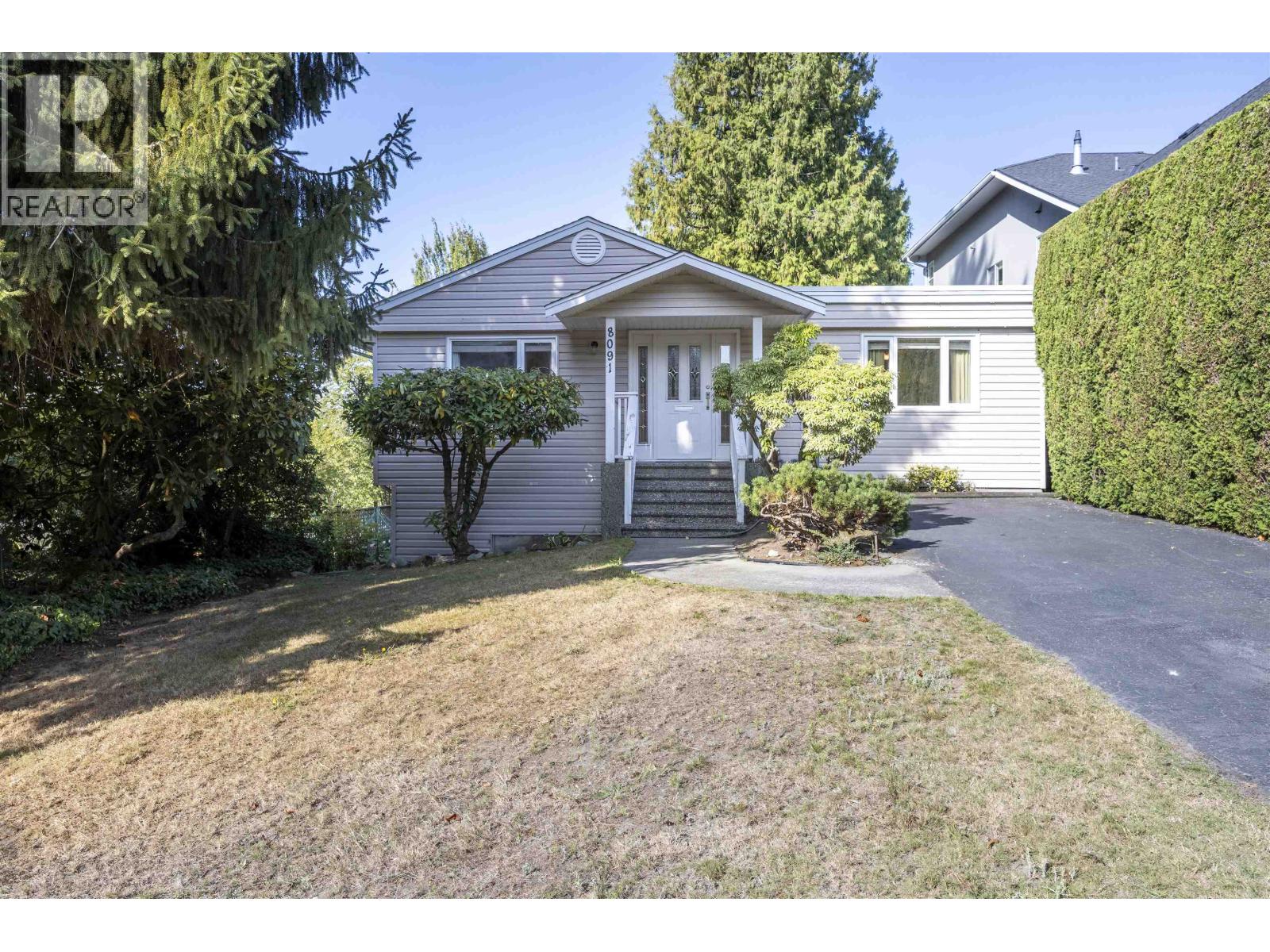 8091 Bradley Avenue Property Photo 1
