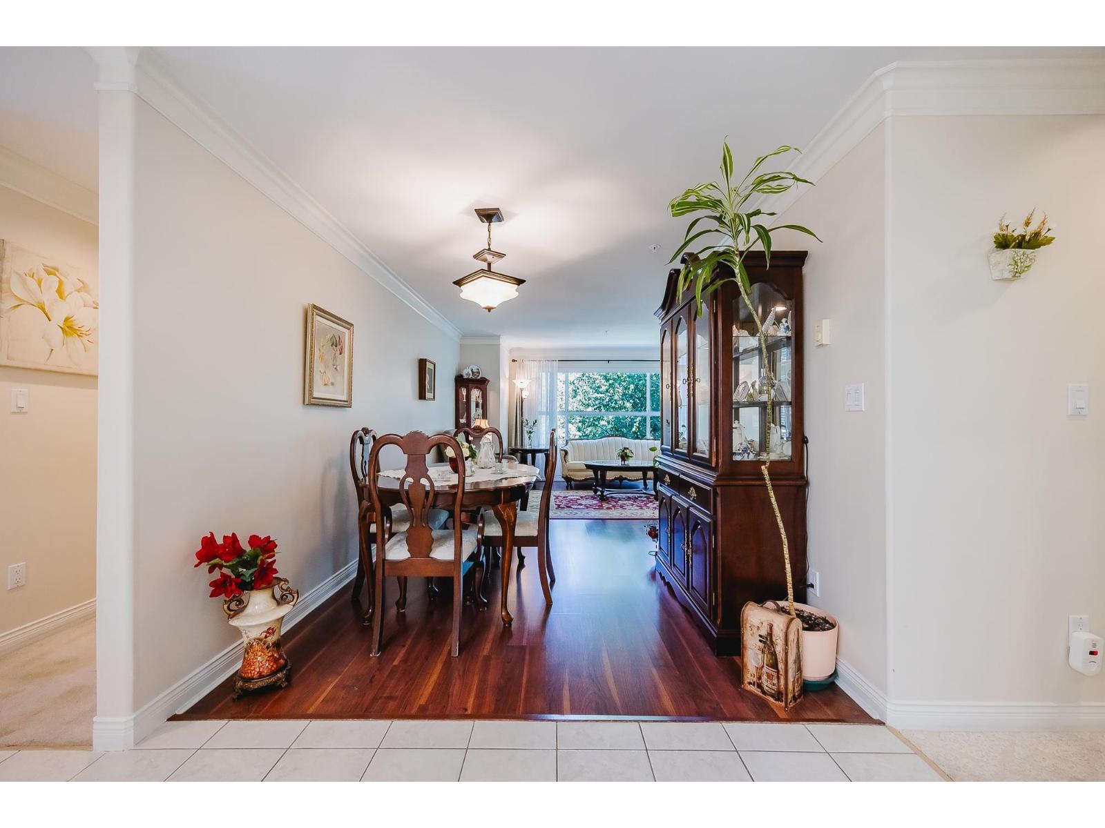 407 8115 121a Street Property Photo 7