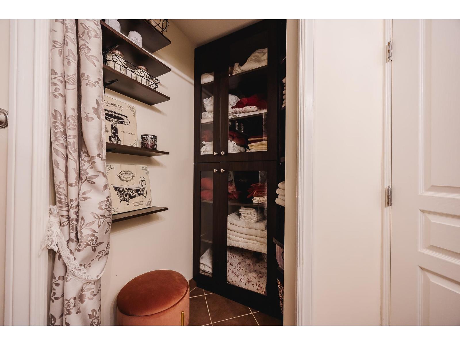 407 8115 121a Street Property Photo 20