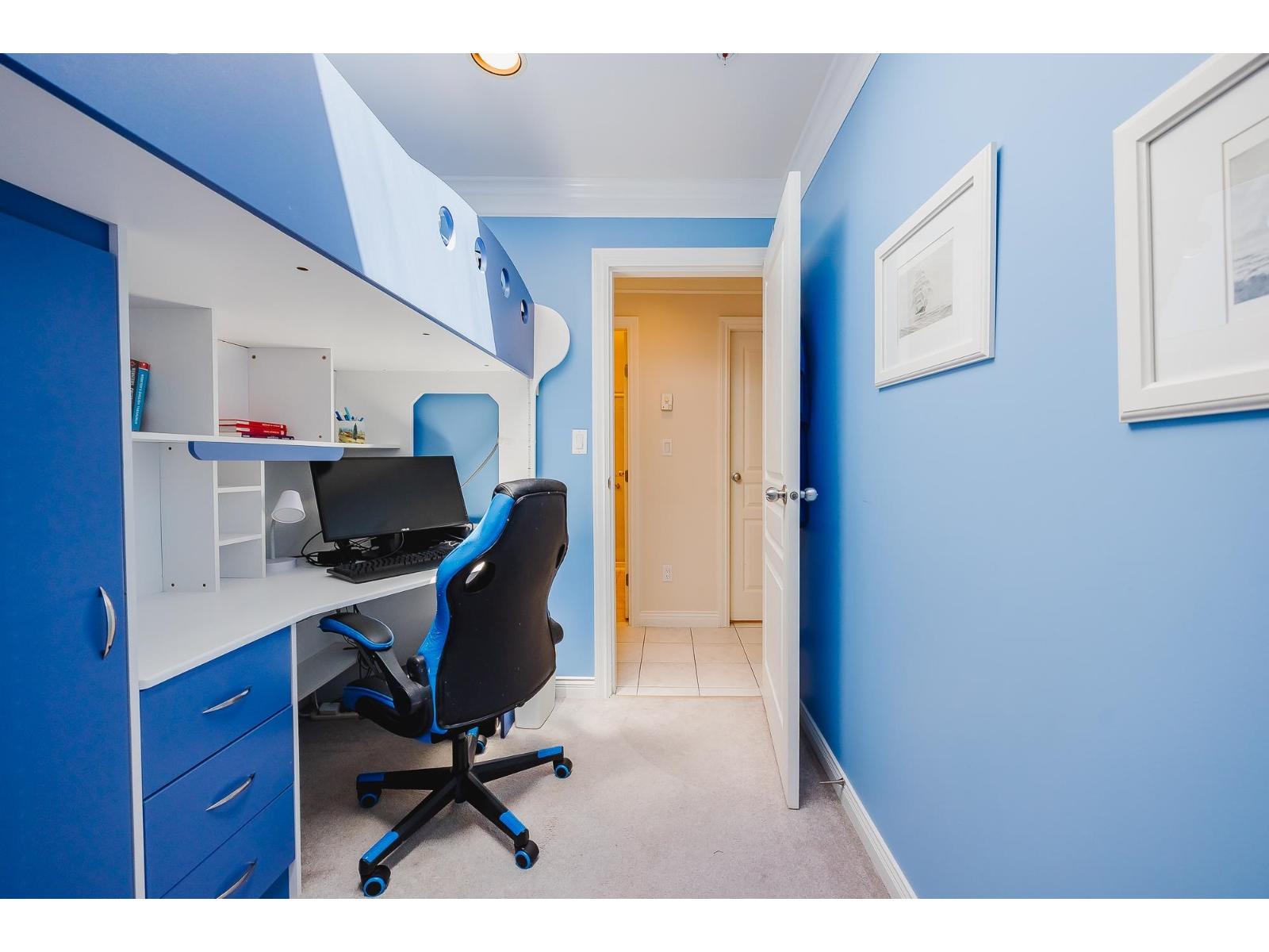 407 8115 121a Street Property Photo 22