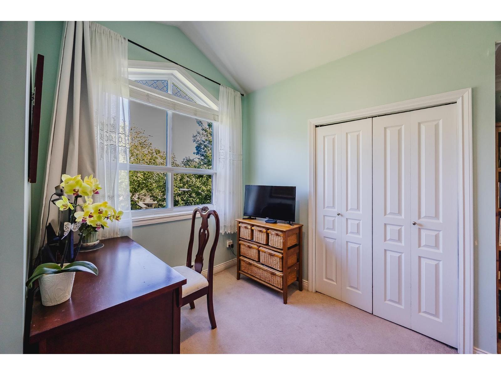407 8115 121a Street Property Photo 26