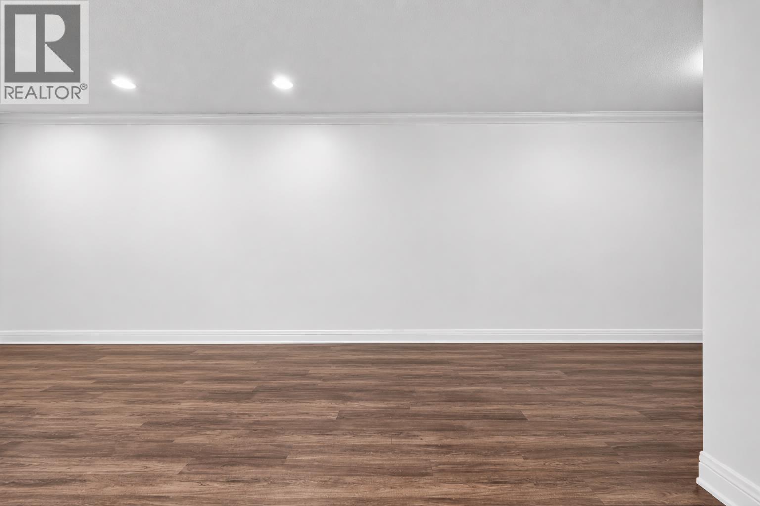 206 853 E 7 Avenue Property Photo 6