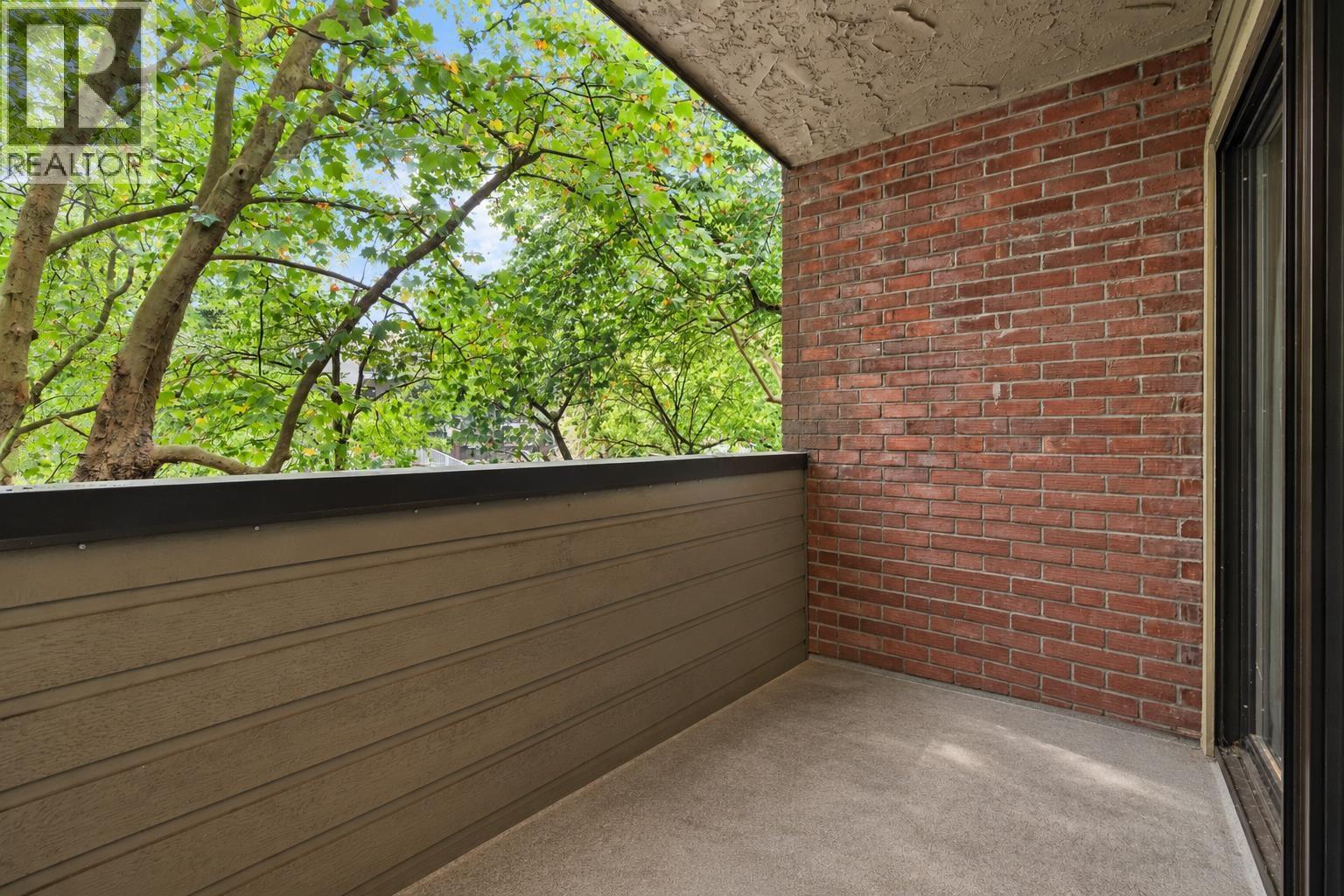 206 853 E 7 Avenue Property Photo 15