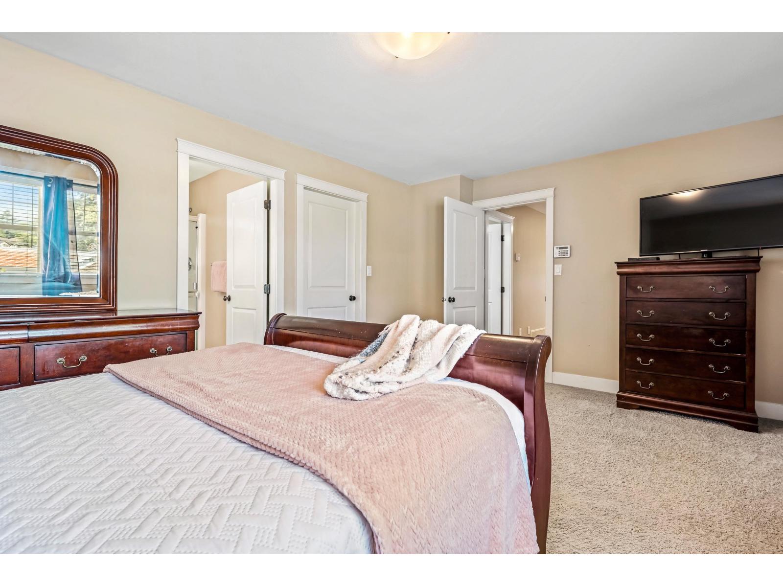 10113 Williams Road #6 Property Photo 15