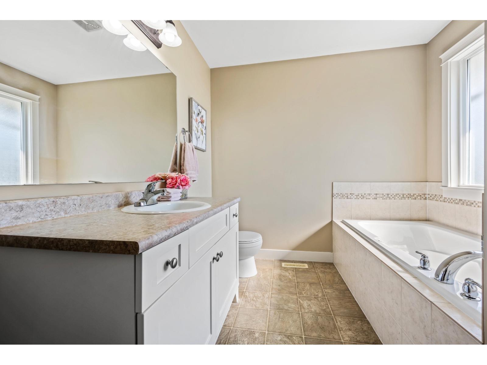 10113 Williams Road #6 Property Photo 17