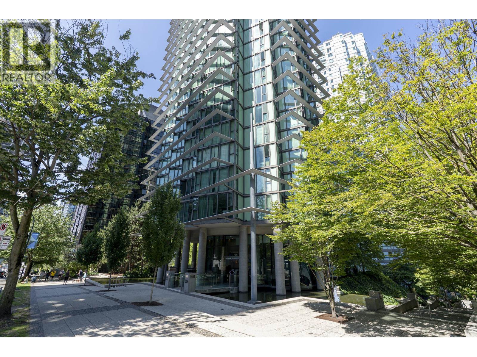 501 1331 W Georgia Street Photo de la propriété 1