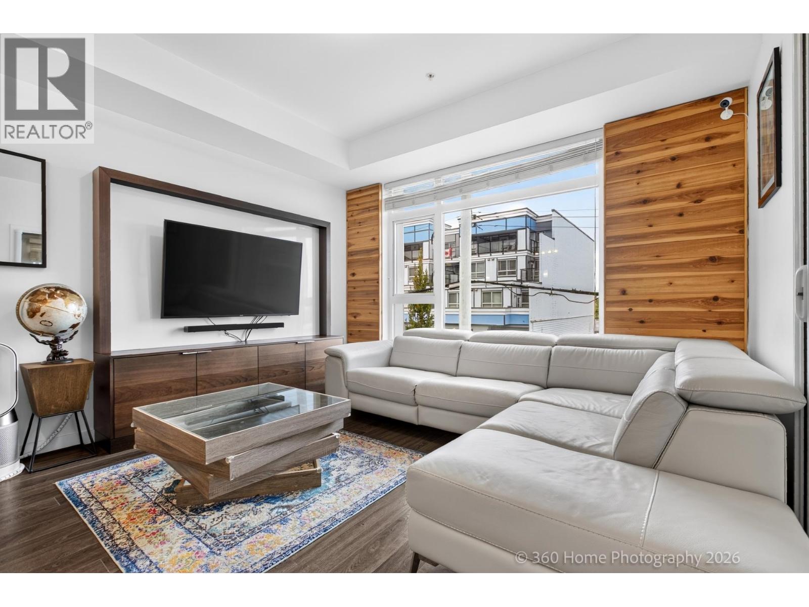 202 5288 Grimmer Street Property Photo 11