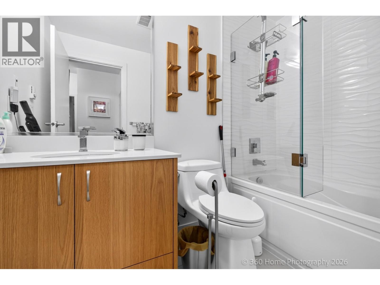 202 5288 Grimmer Street Property Photo 16