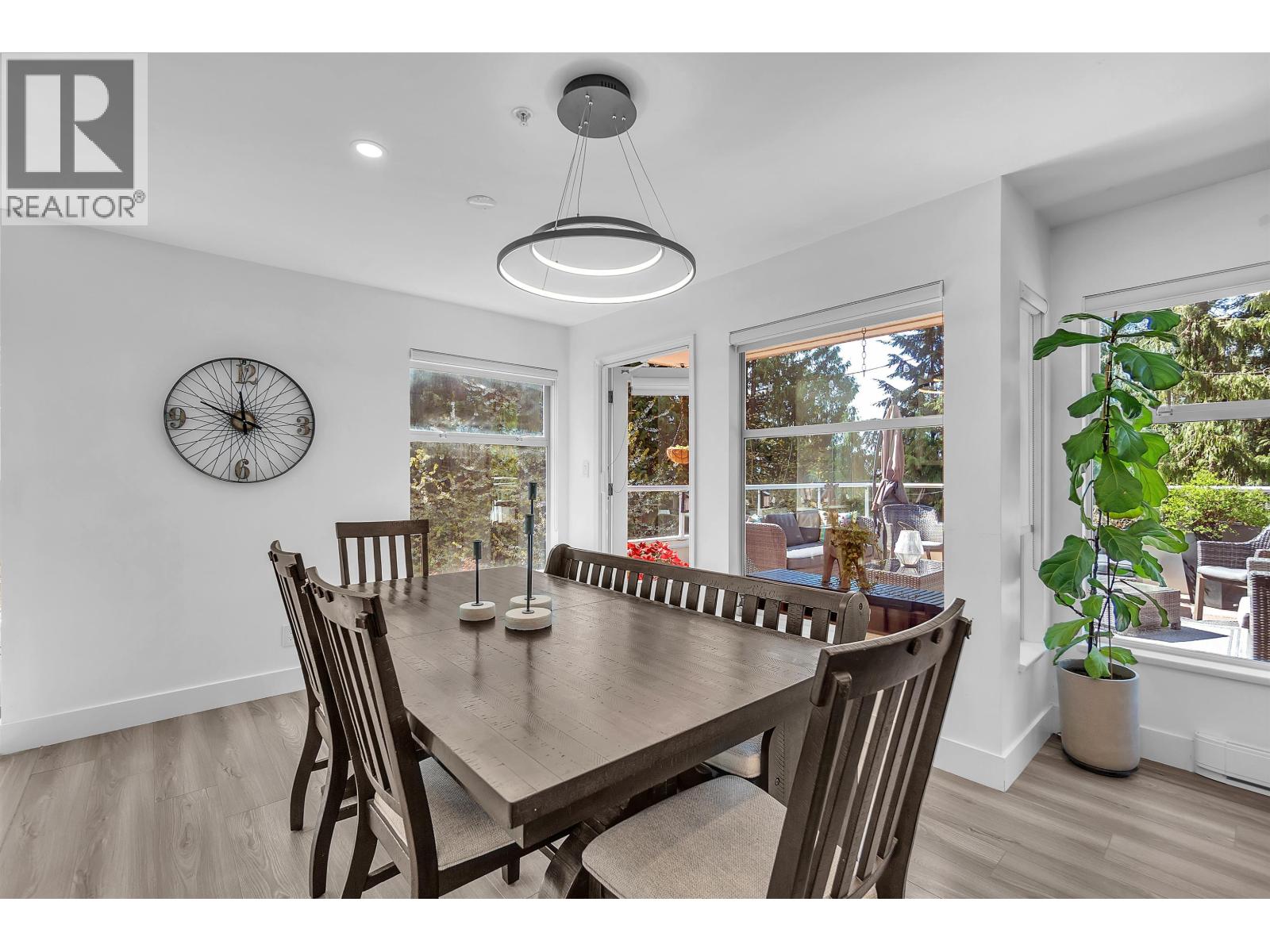 8 2425 Edgemont Boulevard Property Photo 19
