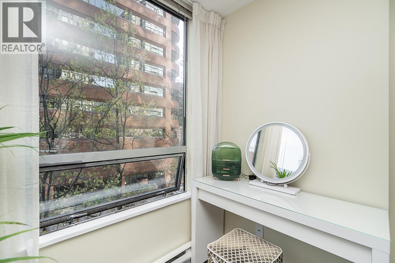 403 811 Helmcken Street Property Photo 17
