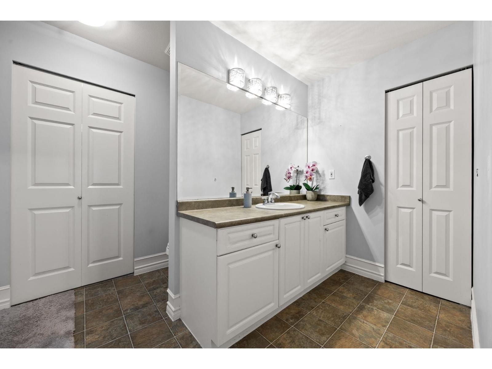20496 67 Avenue Property Photo 11