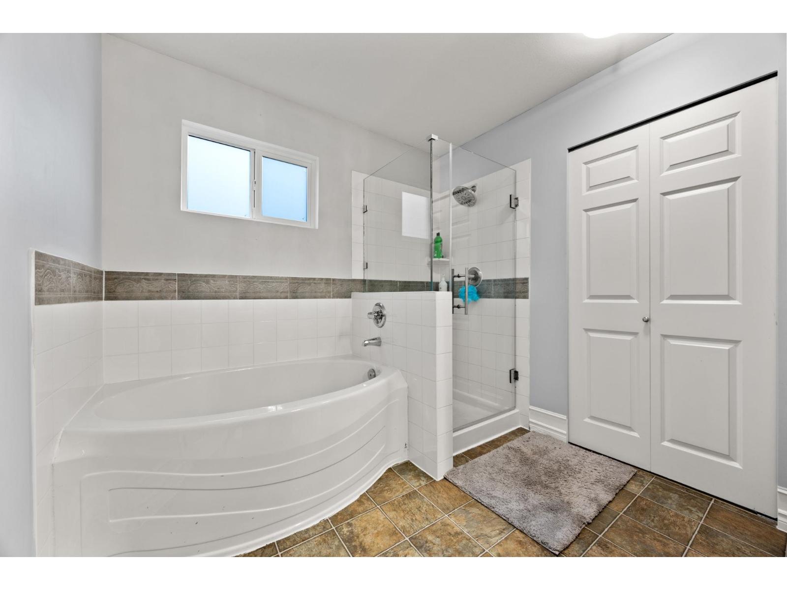 20496 67 Avenue Property Photo 12