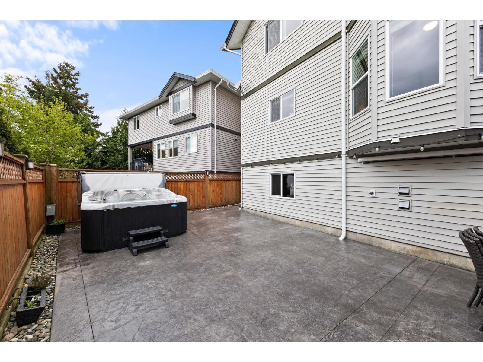 20496 67 Avenue Property Photo 25