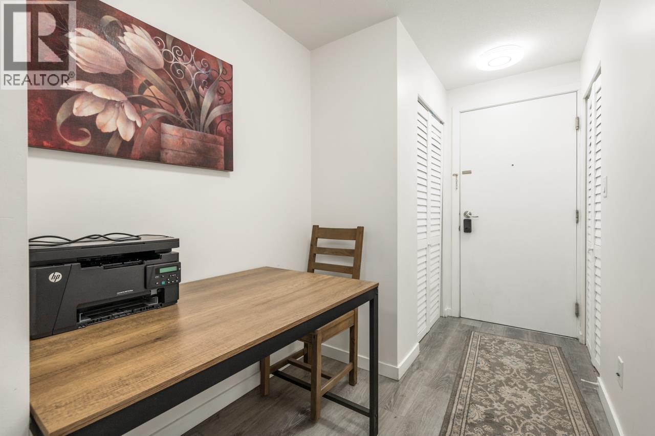 1104 6133 Buswell Street Property Photo 4