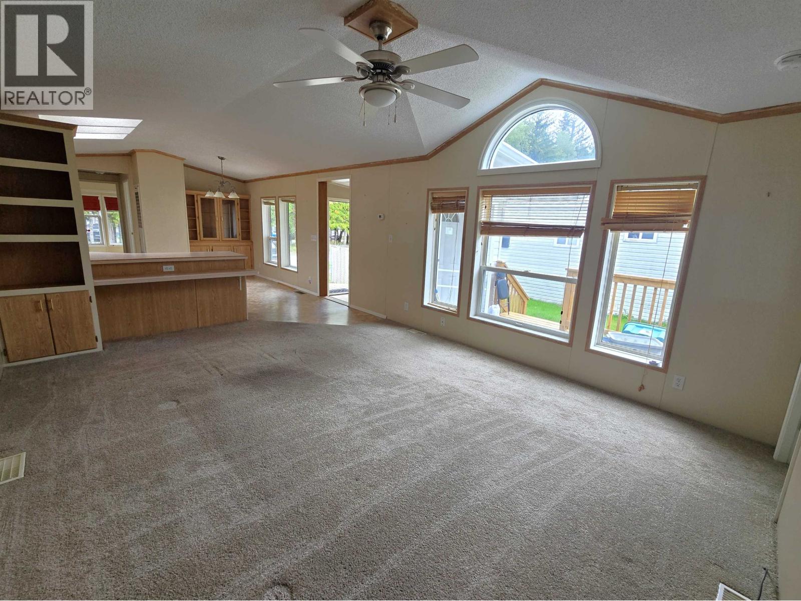 54 4625 Graham Avenue Property Photo 9