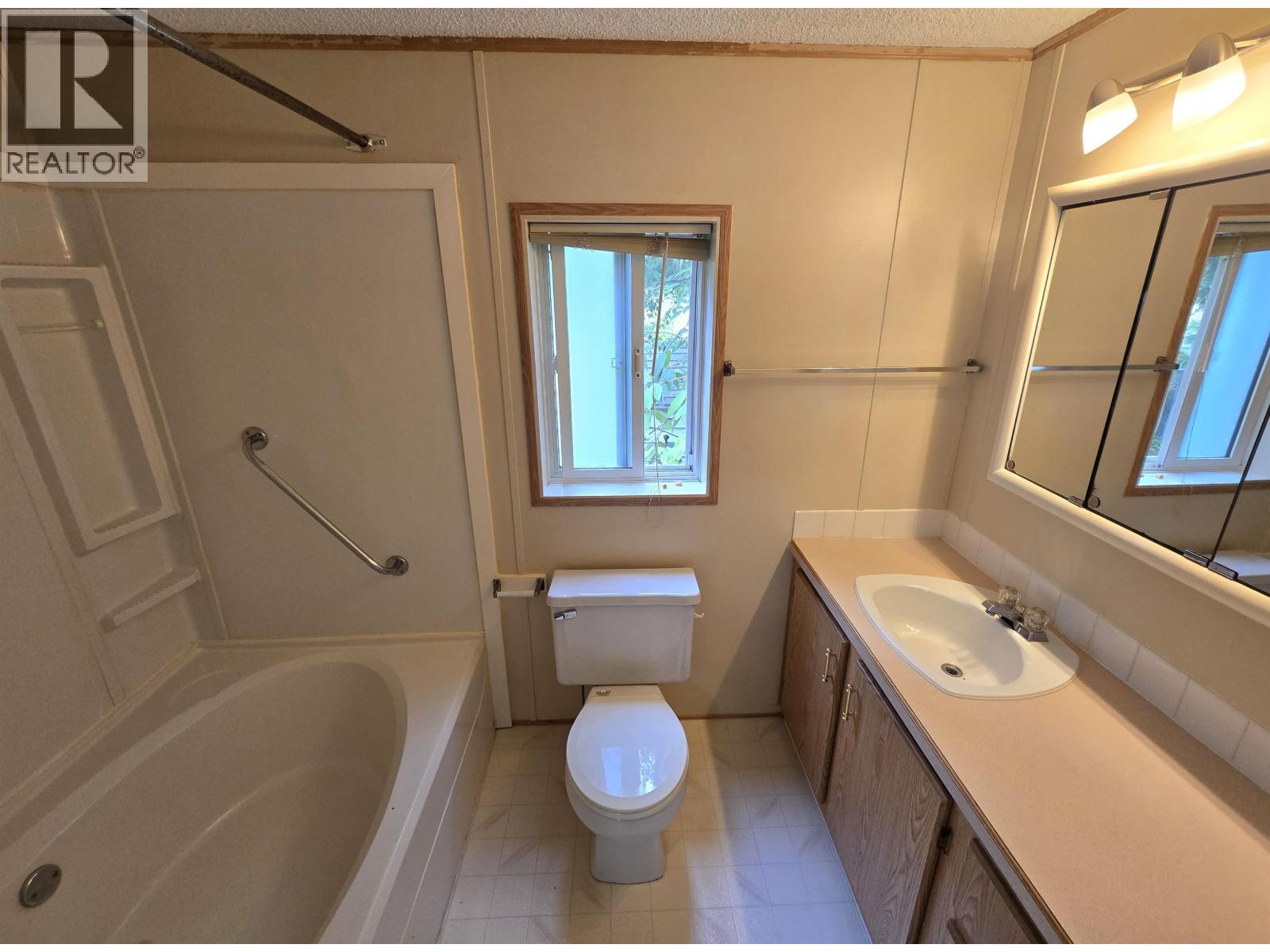 54 4625 Graham Avenue Property Photo 14