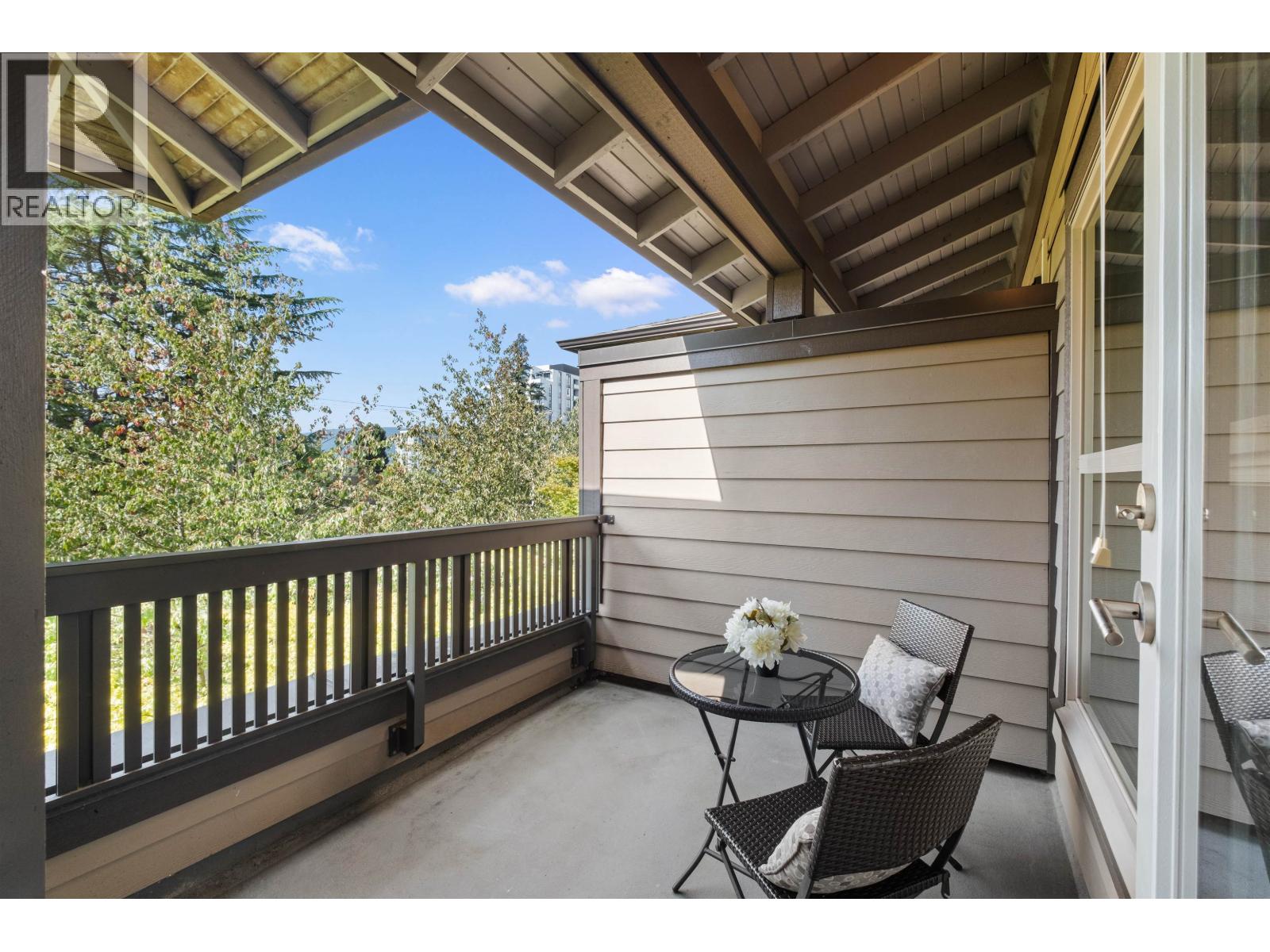 307 1468 St. Andrews Avenue Property Photo 6