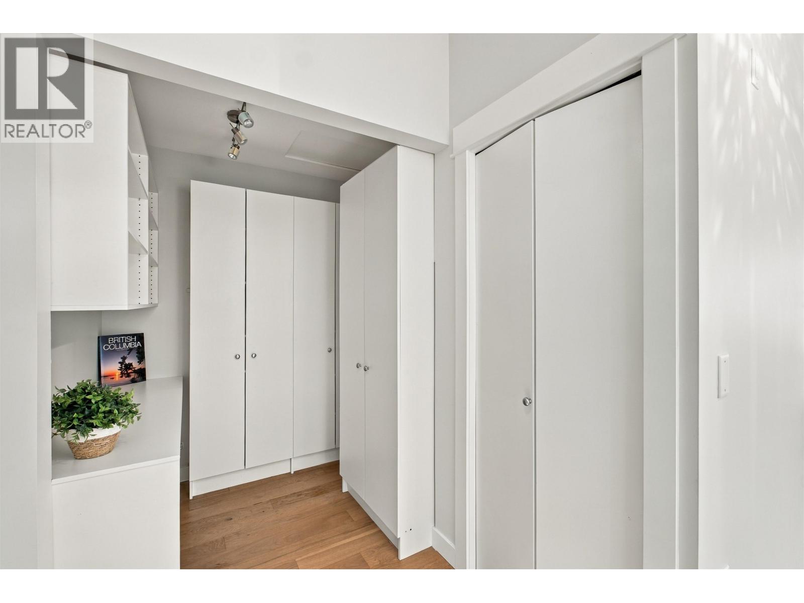 307 1468 St. Andrews Avenue Property Photo 15