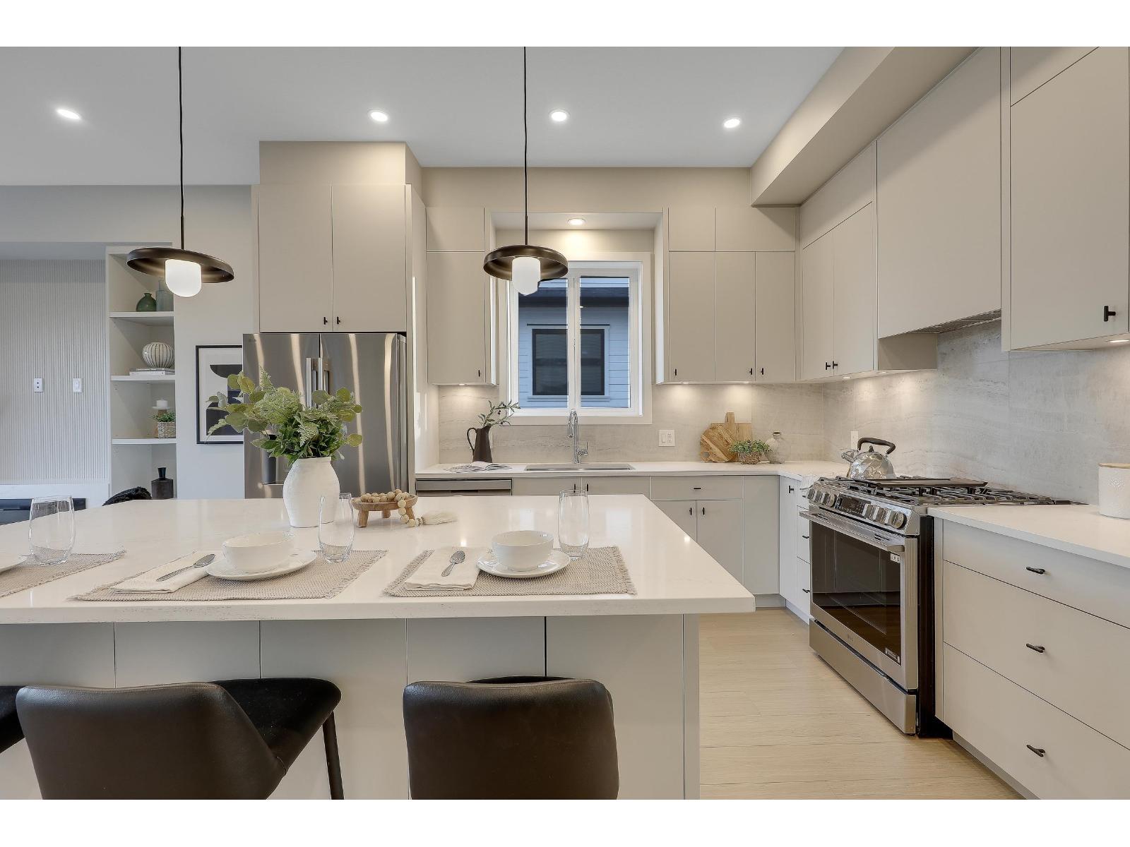 7768 196 Street Property Photo 1