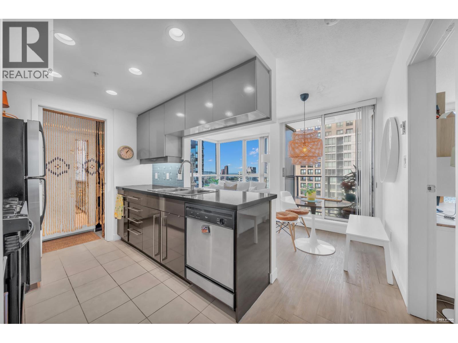 3005 1408 Strathmore Mews Property Photo 8