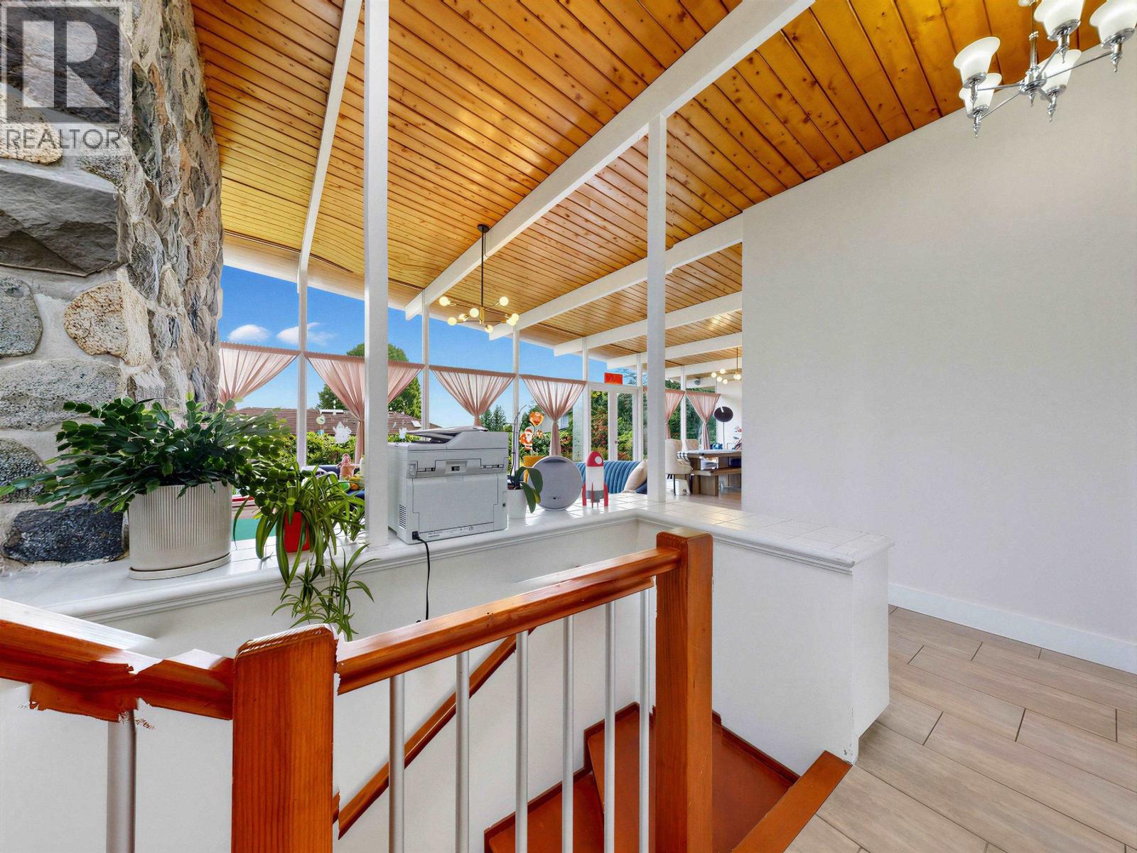 1066 Palmerston Avenue Property Photo 13