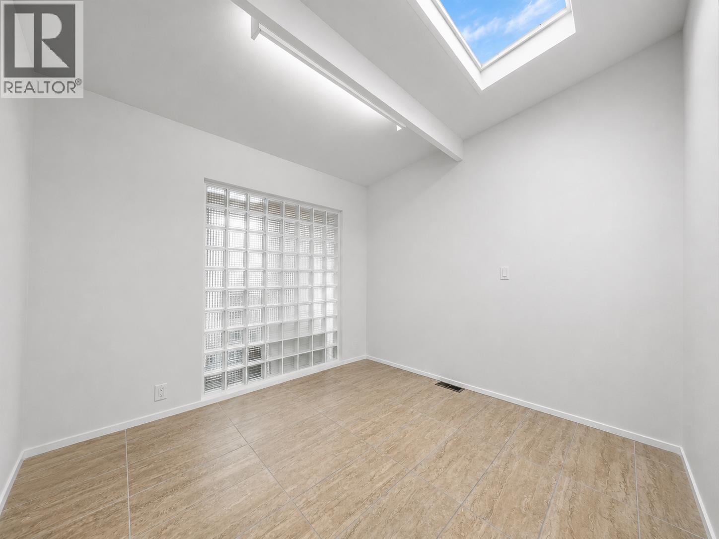 1066 Palmerston Avenue Property Photo 23