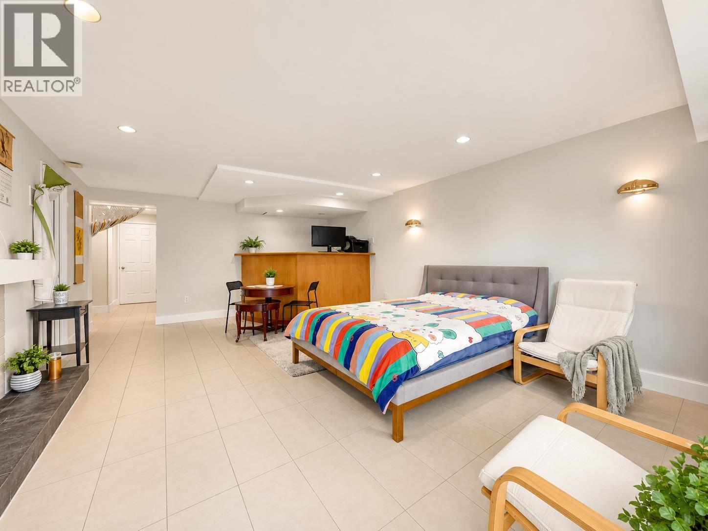 1066 Palmerston Avenue Property Photo 28