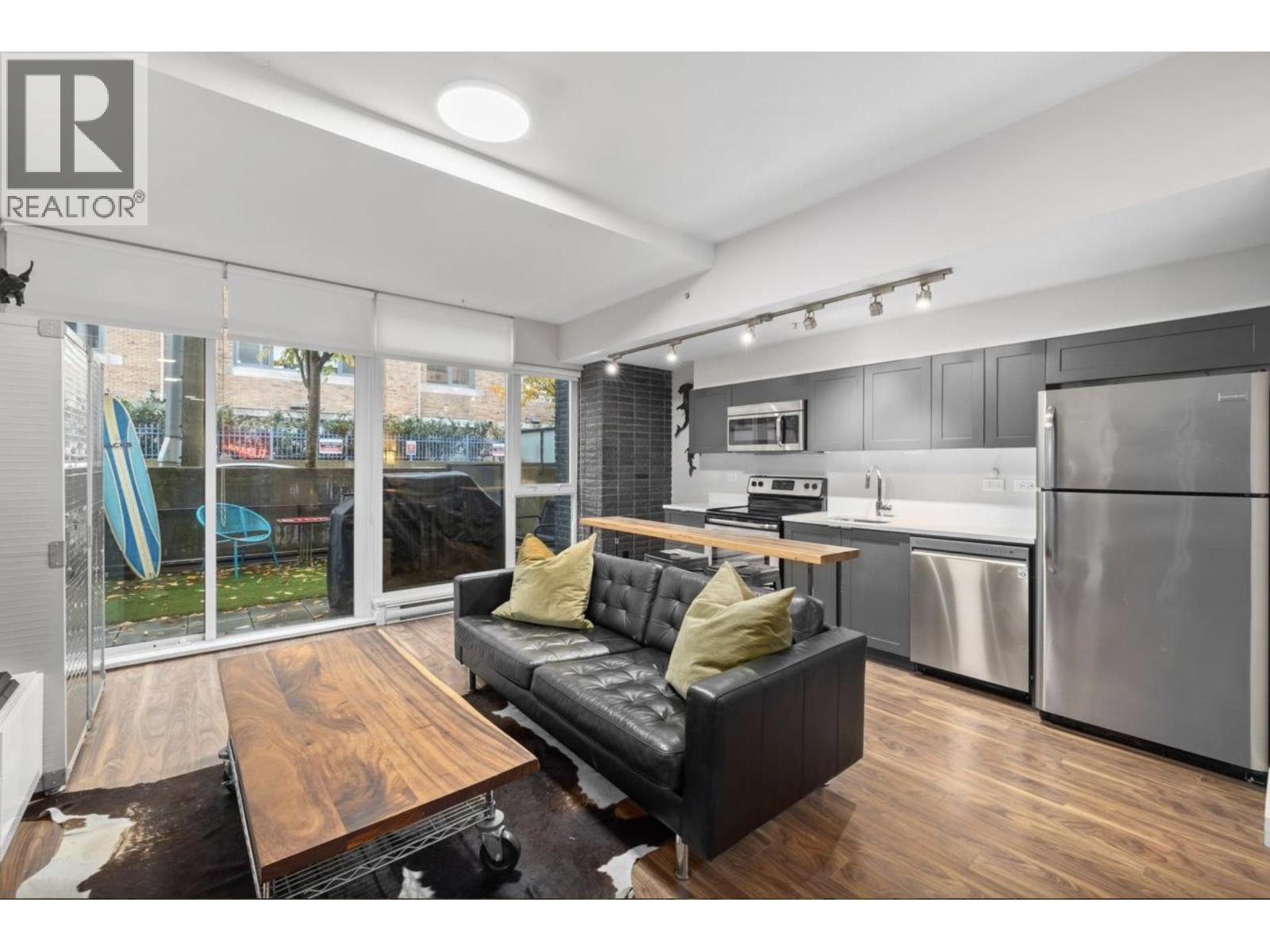 101 2511 Quebec Street Property Photo 2