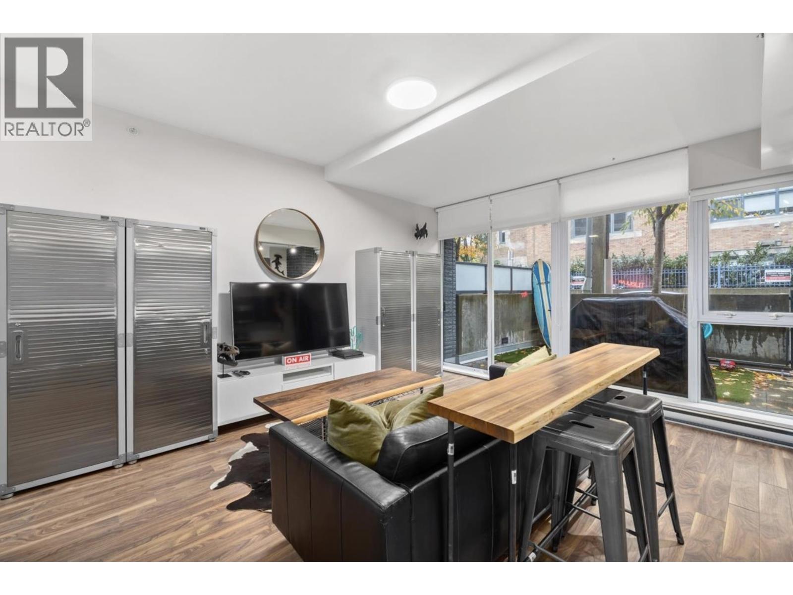 101 2511 Quebec Street Property Photo 4