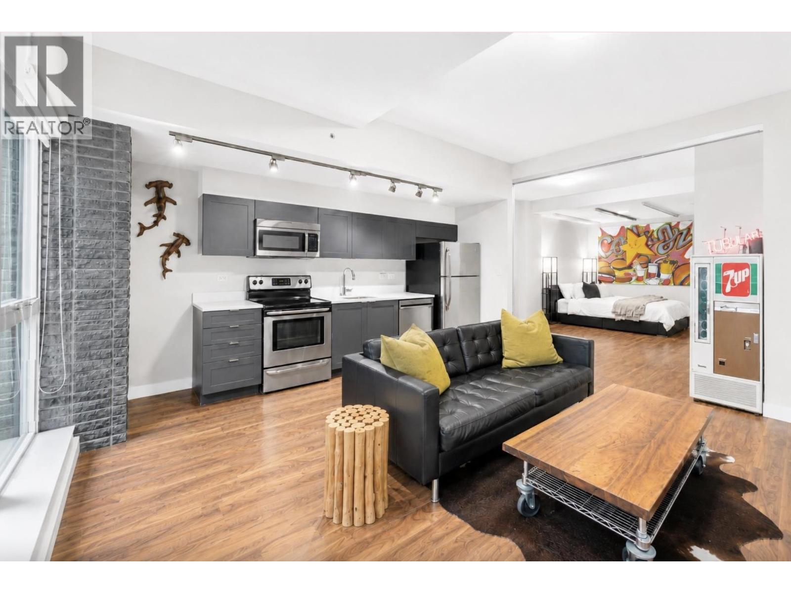 101 2511 Quebec Street Property Photo 6