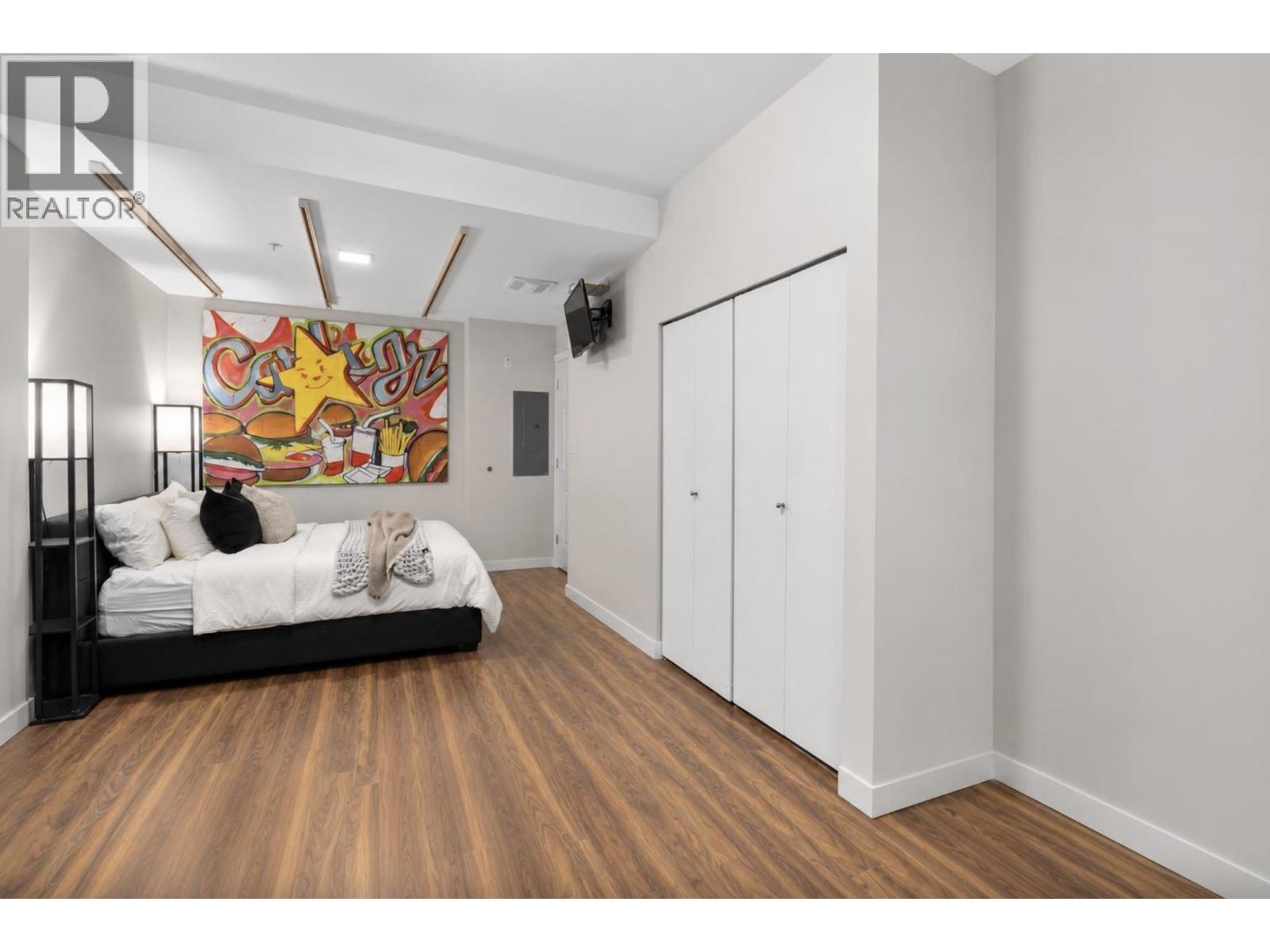 101 2511 Quebec Street Property Photo 13