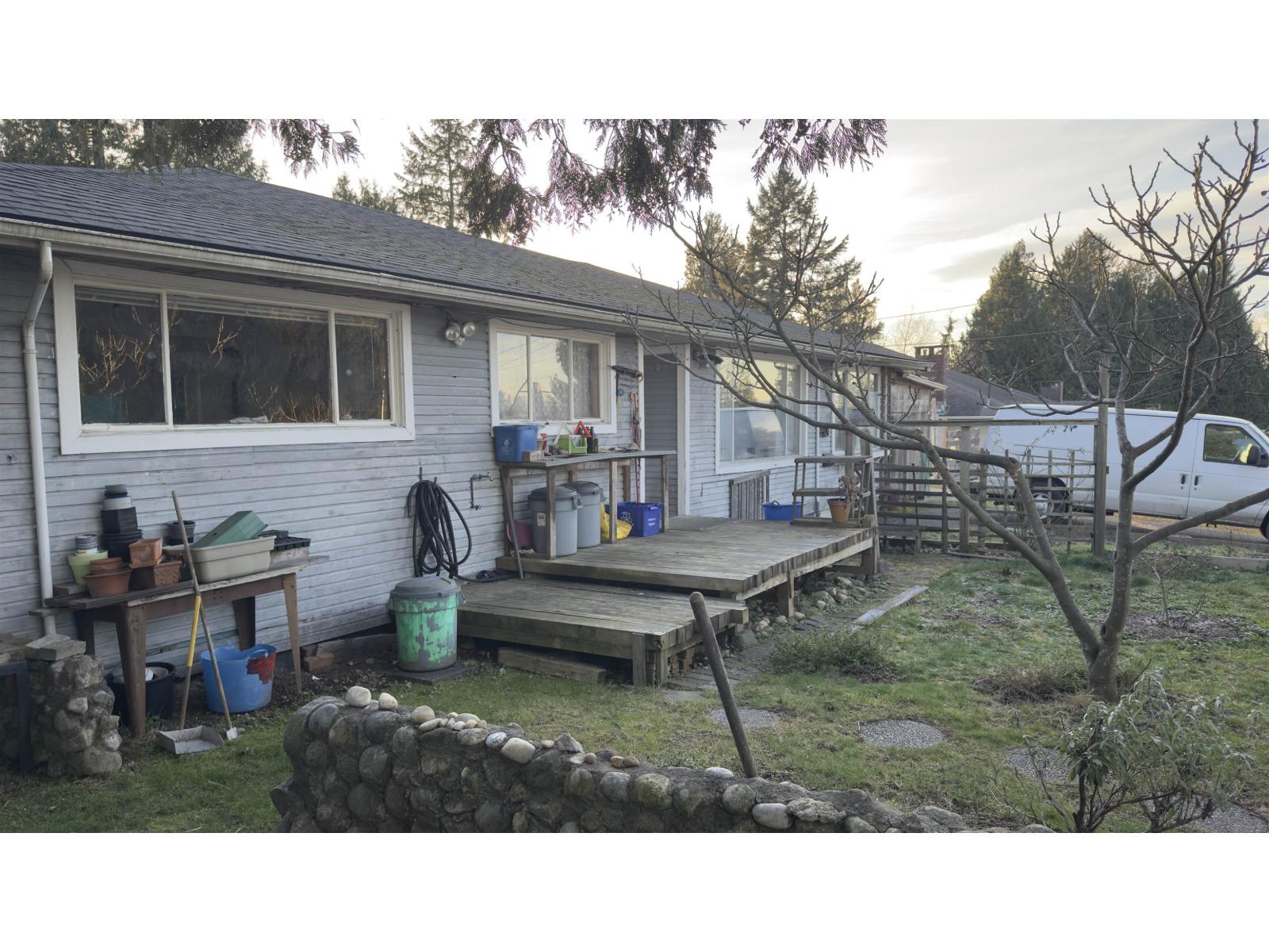 9401 Dawson Crescent Property Photo 5