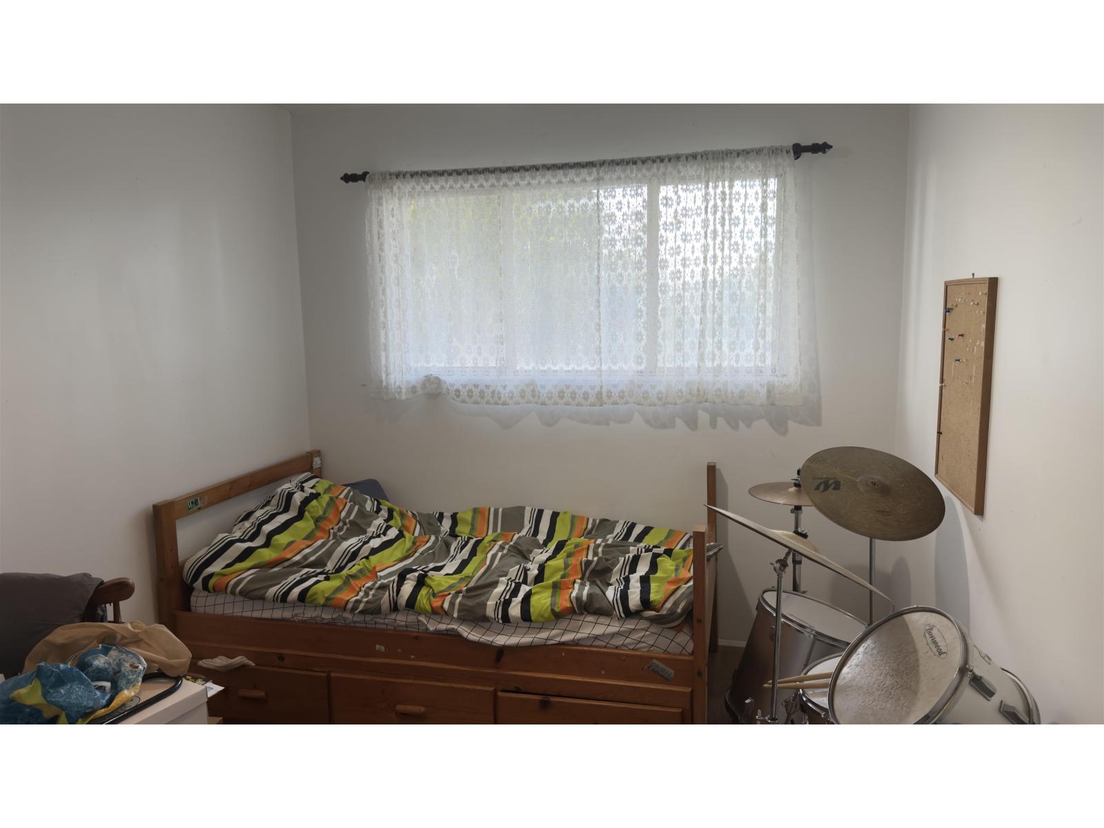 9401 Dawson Crescent Property Photo 16