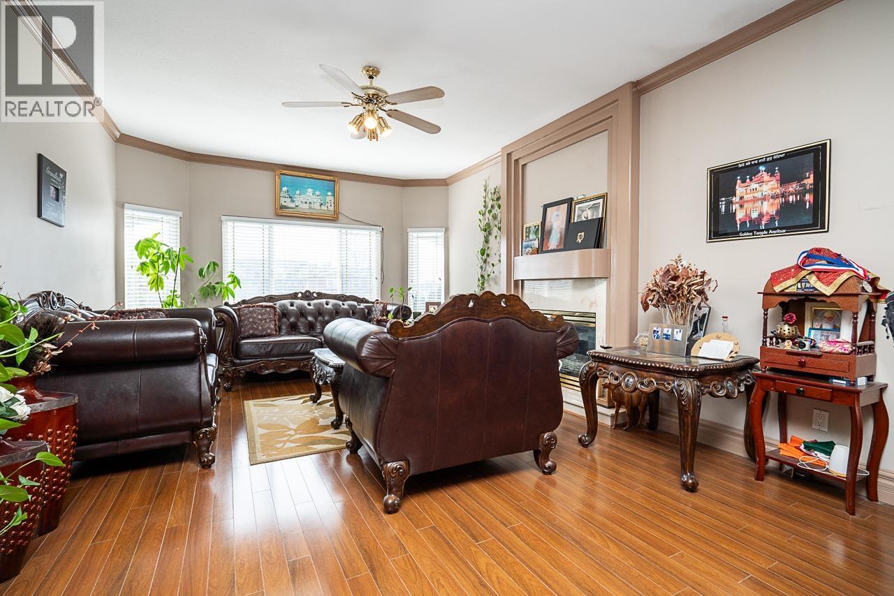 319 Lawrence Street Property Photo 4