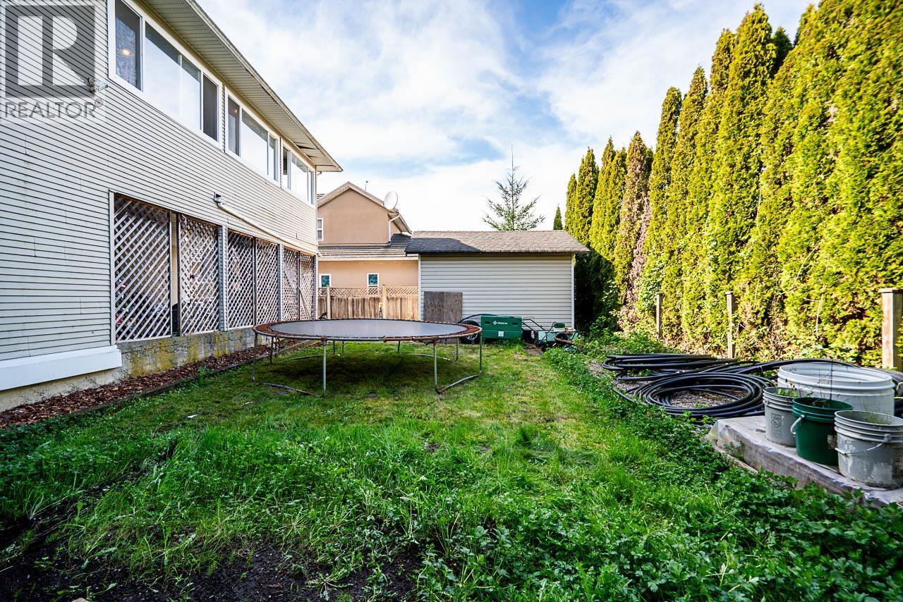 319 Lawrence Street Property Photo 19