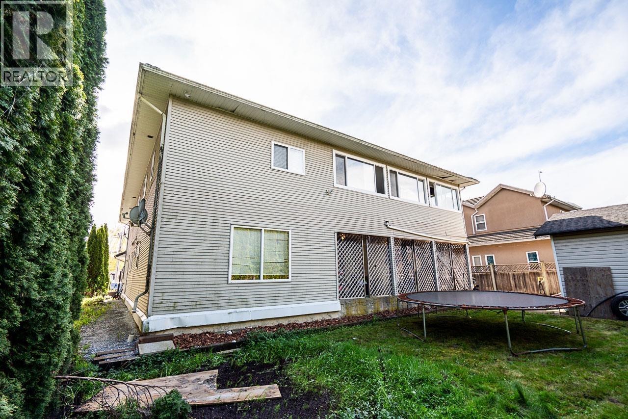 319 Lawrence Street Property Photo 20