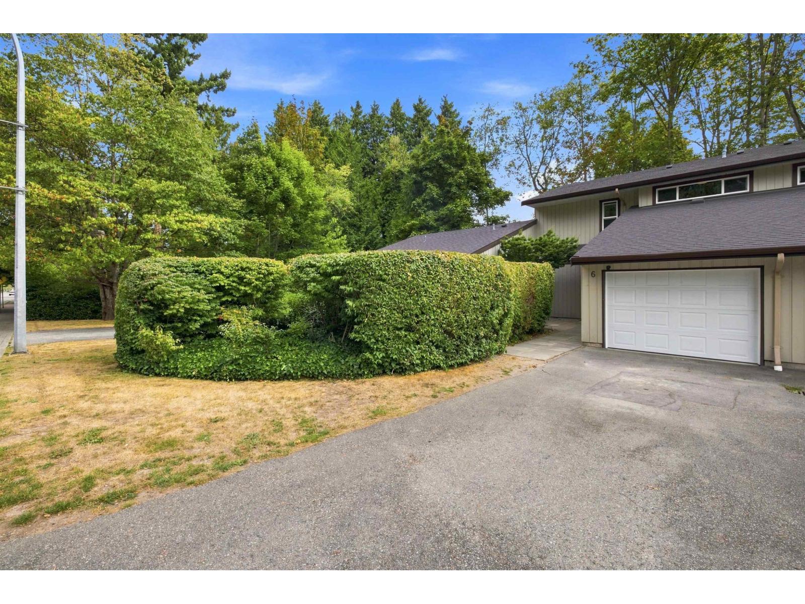 6 4860 207 Street Property Photo 3