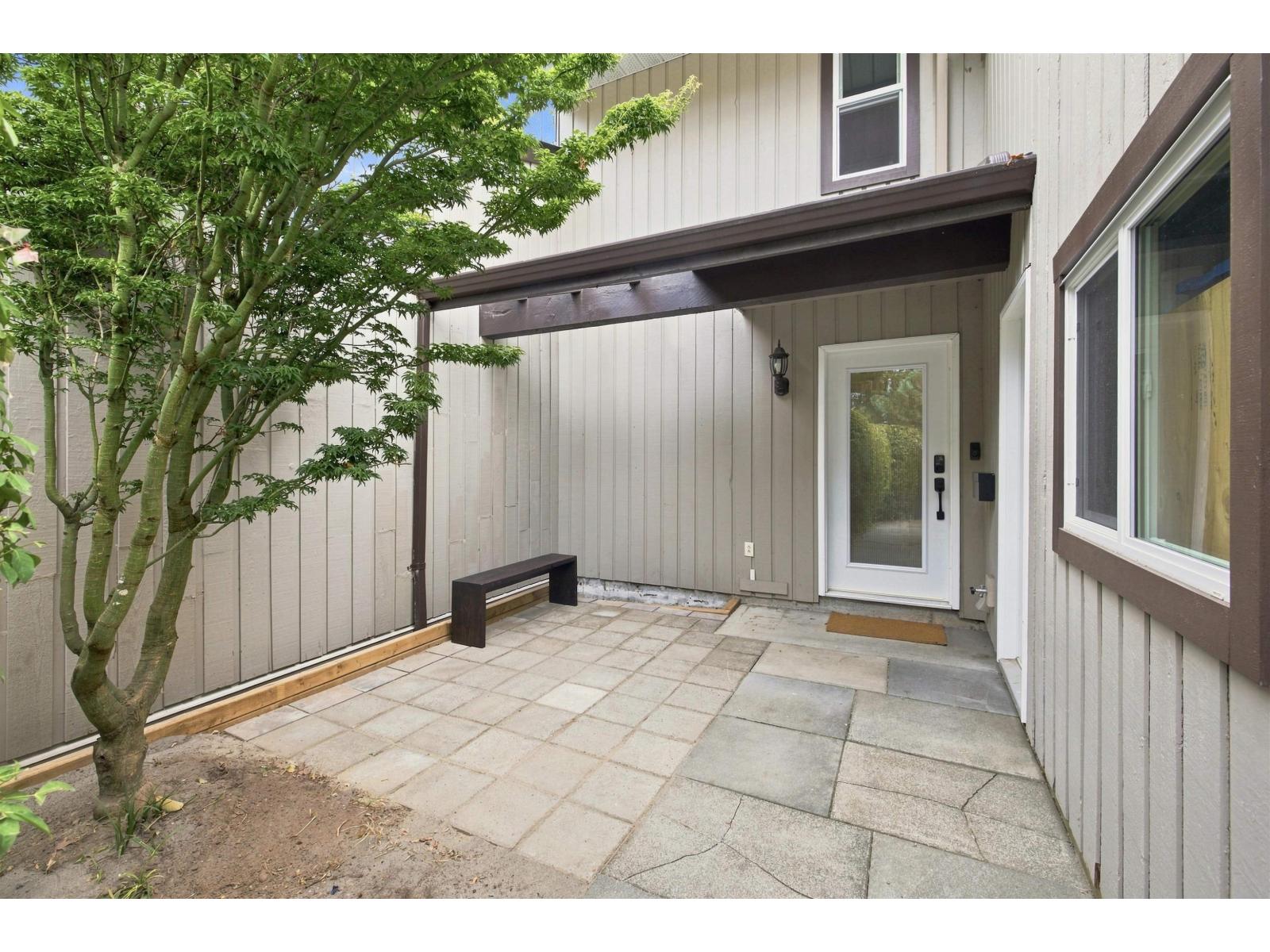 6 4860 207 Street Property Photo 5