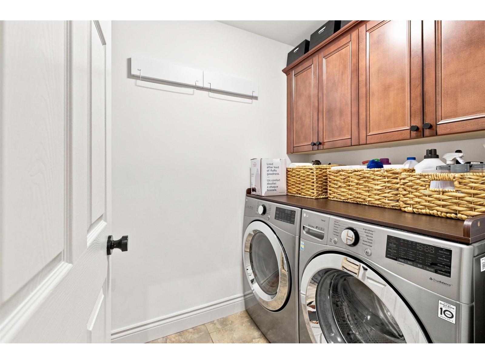 6 4860 207 Street Property Photo 14
