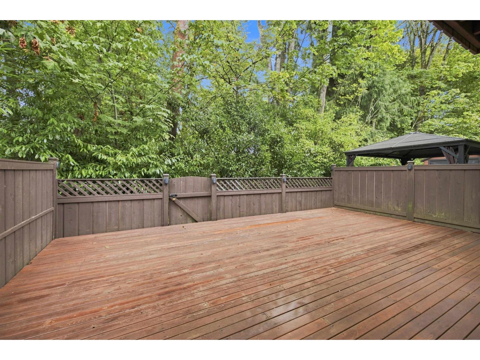 6 4860 207 Street Property Photo 15